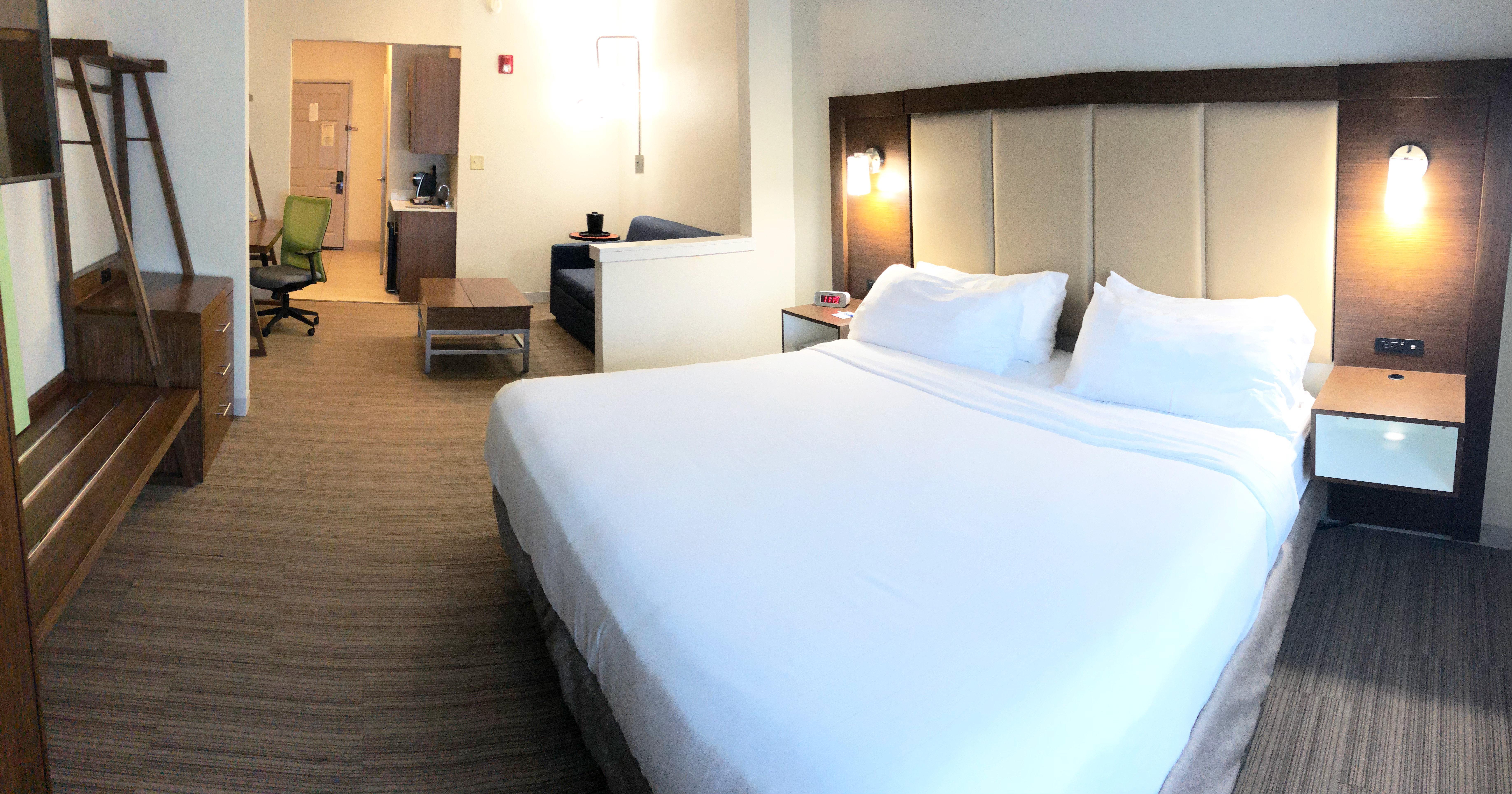 Express & By Ihg Greenville