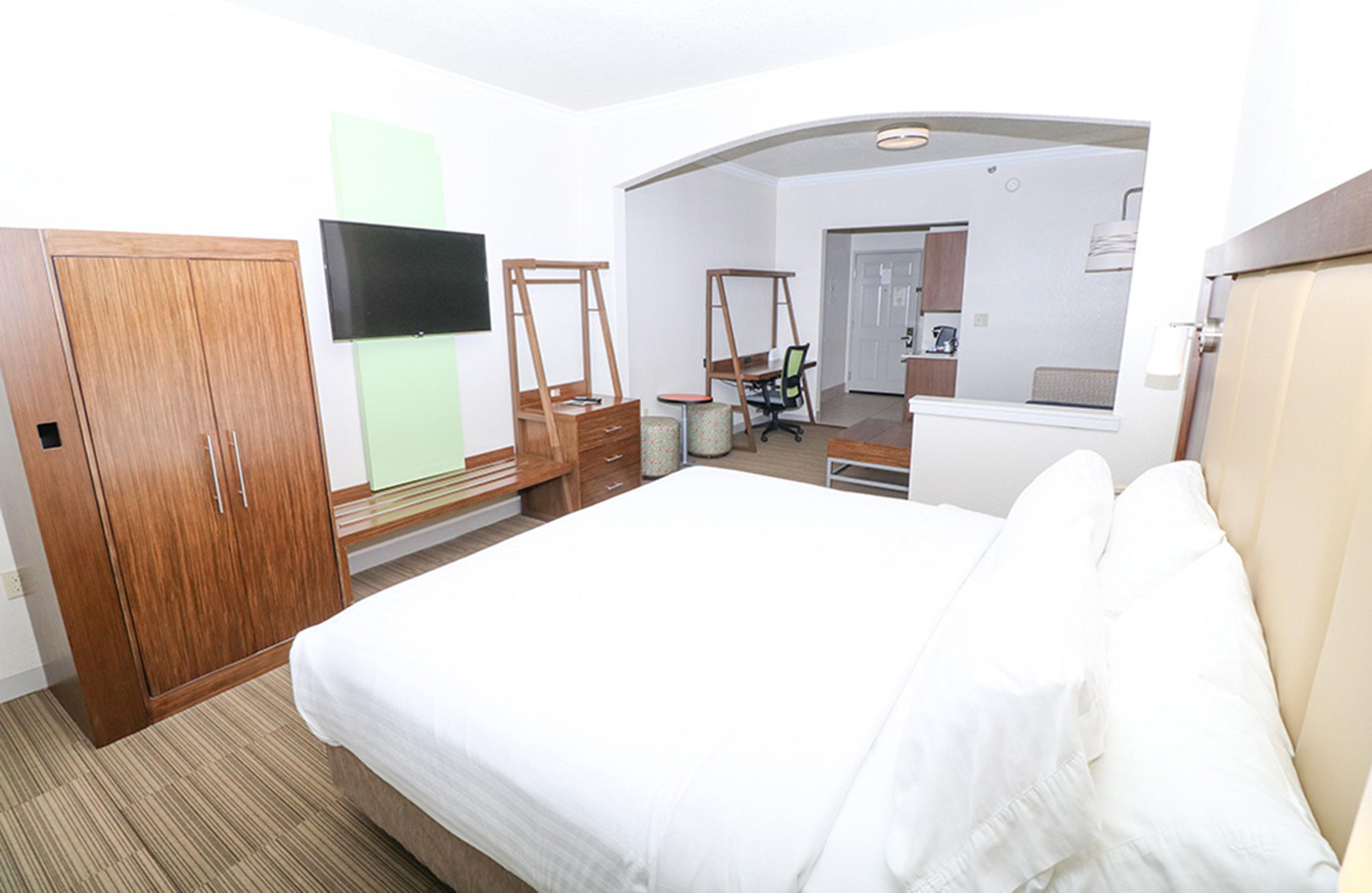 Express & By Ihg 2*