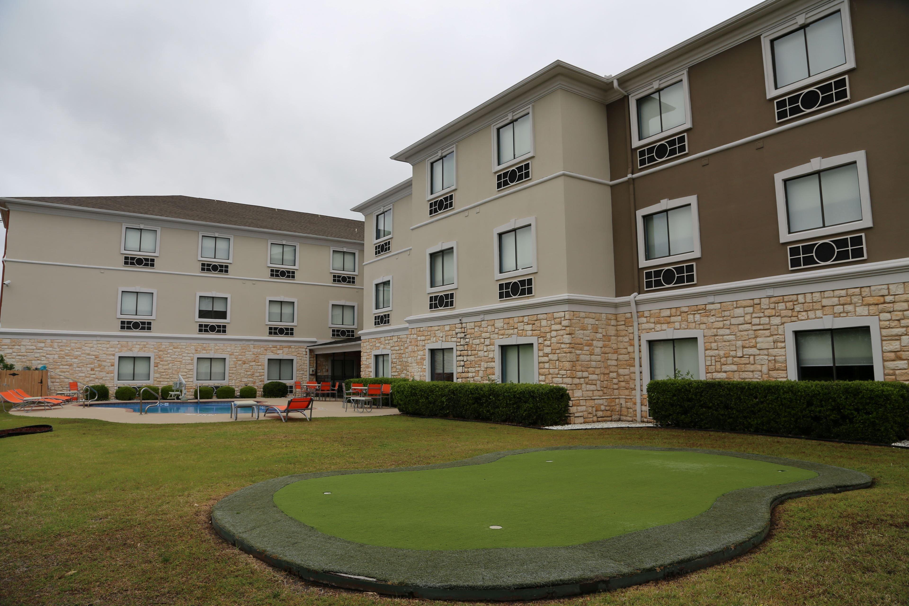 Hotel Express & By Ihg 2*