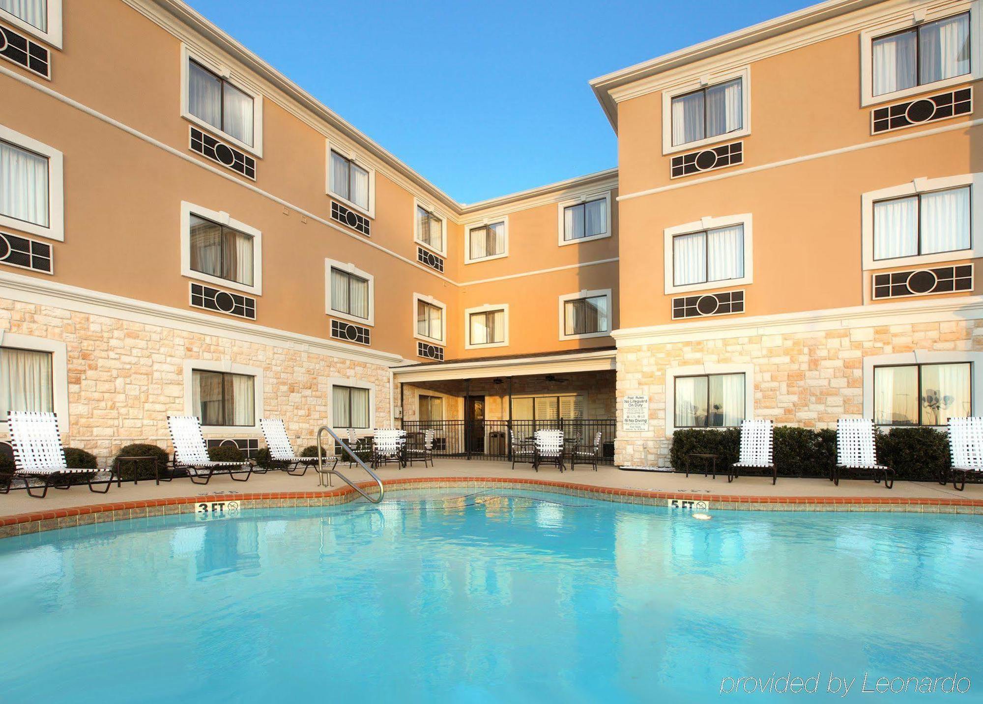 Express & By Ihg Hotel 2*