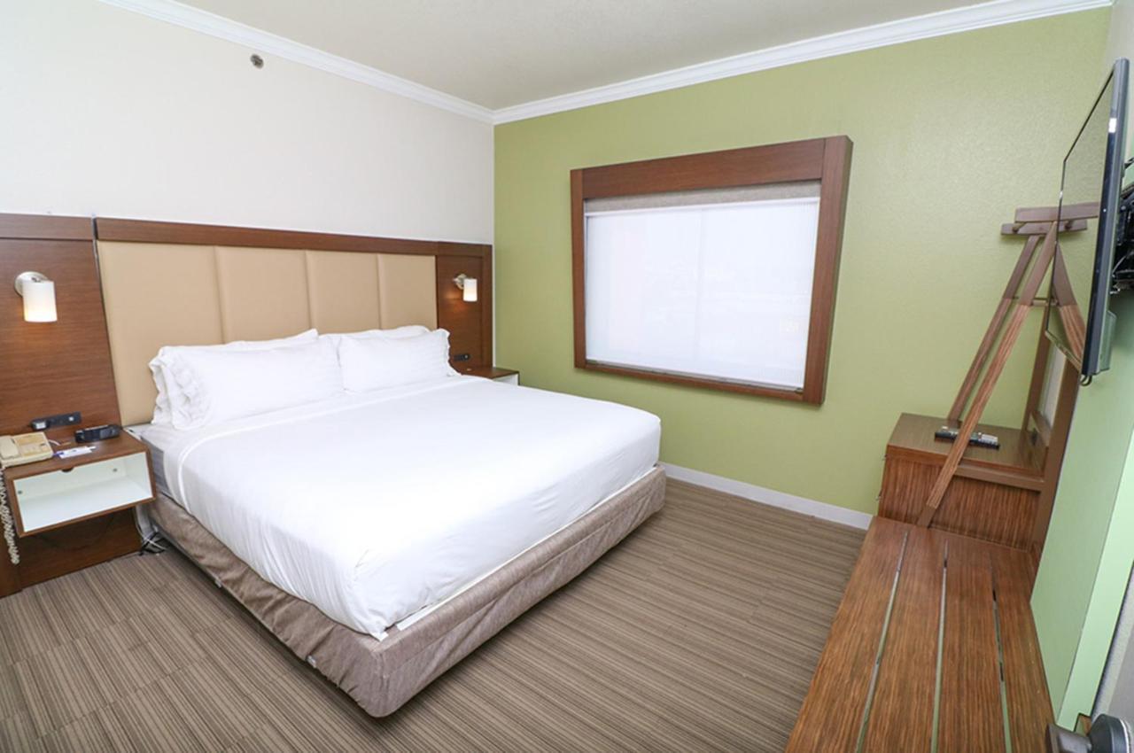 Express & By Ihg Greenville