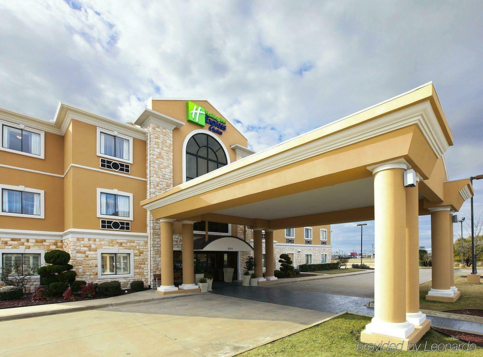 Hotel Express & By Ihg